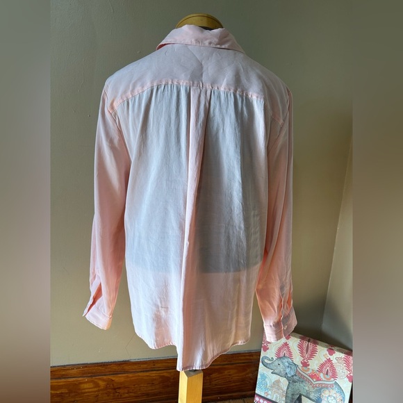 Chicos Blouse Top Womens Sz XL Blush Pink Sheer Button Front Roll Tab Sleeves - Picture 3 of 7